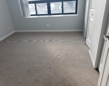 2451 W Howard St - Photo Thumbnail 4