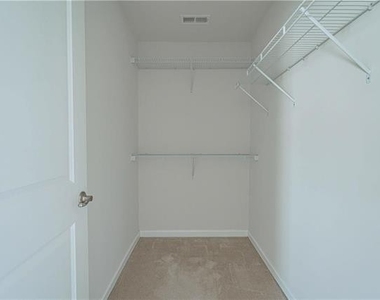 1125 Westminster - Photo Thumbnail 19