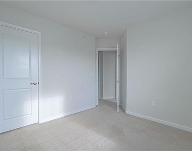 1125 Westminster - Photo Thumbnail 23