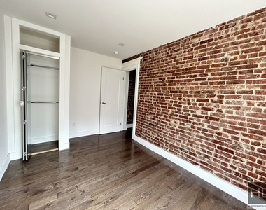 St Nicholas Terrace - Photo Thumbnail 3
