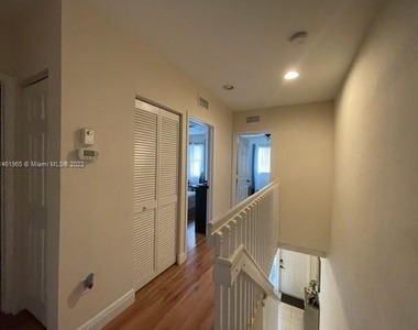 2641 Sw 83rd Ave - Photo Thumbnail 8