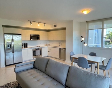 4250 Biscayne Blvd - Photo Thumbnail 10