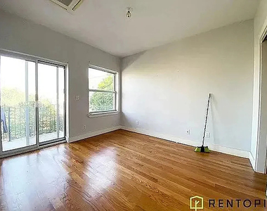 246 union ave - Photo Thumbnail 4
