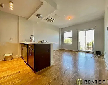246 union ave - Photo Thumbnail 3