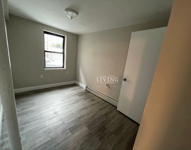69-17 Burchell Avenue - Photo Thumbnail 3
