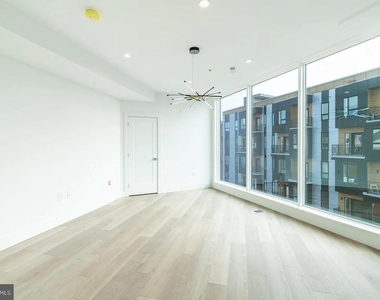 1805 Ridge Ave #5 - Photo Thumbnail 1