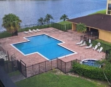 6575 W Oakland Park Blvd - Photo Thumbnail 35