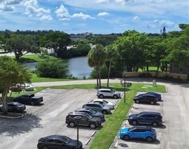 6575 W Oakland Park Blvd - Photo Thumbnail 34