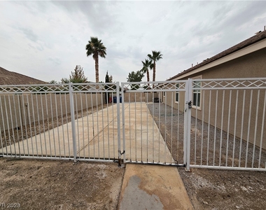 6554 Fence Jumper Avenue - Photo Thumbnail 53