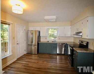 1401 Tarbert Drive - Photo Thumbnail 3