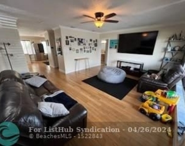 712 Ne 23rd Ave - Photo Thumbnail 5