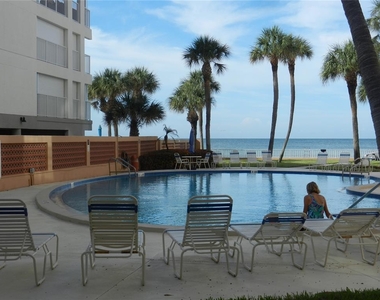 16400 Gulf Boulevard - Photo Thumbnail 11