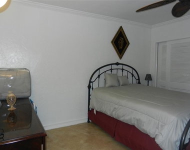 16400 Gulf Boulevard - Photo Thumbnail 4