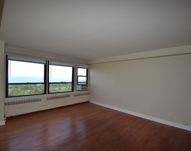 4180 N Marine Drive - Photo Thumbnail 3