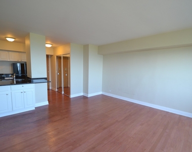 4180 N Marine Drive - Photo Thumbnail 4