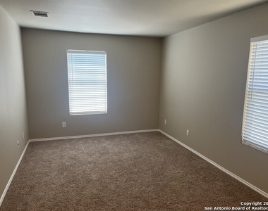 3919 Privet Pl - Photo Thumbnail 12