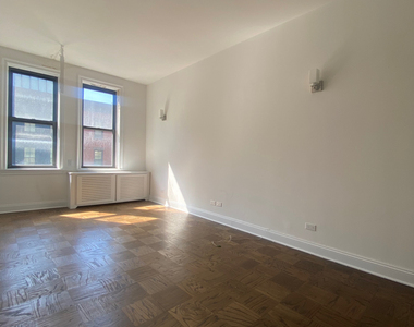 West 22nd Street off 7th Avenue - Photo Thumbnail 2