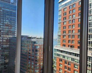 North Cove - Photo Thumbnail 4