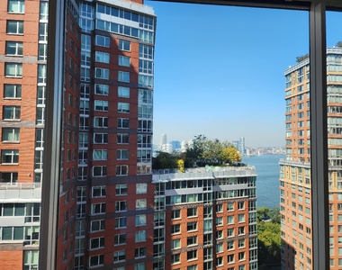 North Cove - Photo Thumbnail 2