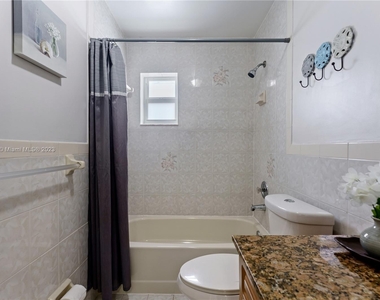 2732 W 72nd Pl - Photo Thumbnail 14