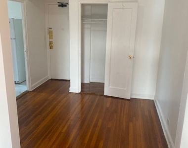 455 W State St - Photo Thumbnail 6