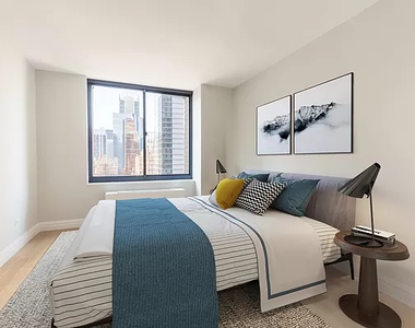 West 48th Street, NY, NY  - Photo Thumbnail 4