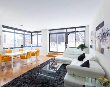 West 48th Street, NY, NY  - Photo Thumbnail 12