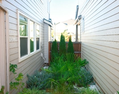 15174 Nw Evelyn St - Photo Thumbnail 6