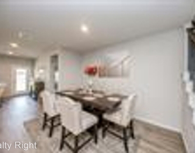 7627 Rainham Valley Lane - Photo Thumbnail 10