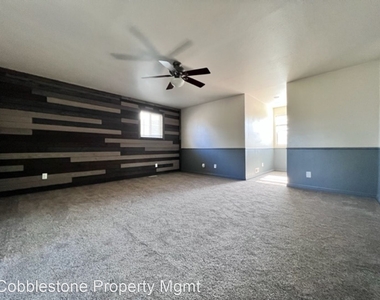 3134 N Blue Springs Ave - Photo Thumbnail 26