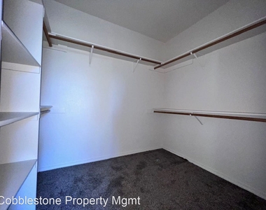 3134 N Blue Springs Ave - Photo Thumbnail 22