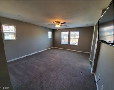 2380 Valissa Street - Photo Thumbnail 25