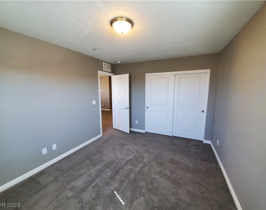 2380 Valissa Street - Photo Thumbnail 19