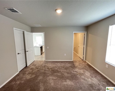 7243 Rosada Way - Photo Thumbnail 16