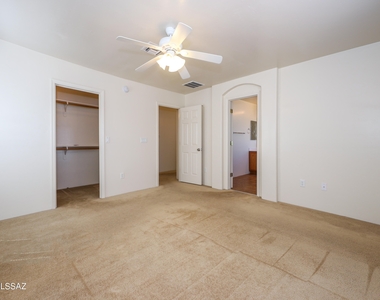 1636 W Osasuna Drive - Photo Thumbnail 20