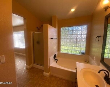 1307 W Michelle Drive - Photo Thumbnail 13