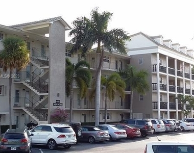 440 Paradise Isle Blvd - Photo Thumbnail 0