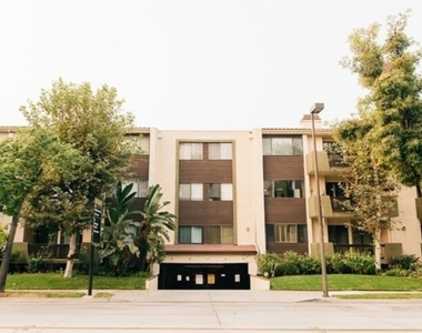 497 E California Blvd - Photo Thumbnail 0