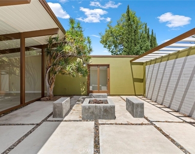 840 E Palmdale Avenue - Photo Thumbnail 1