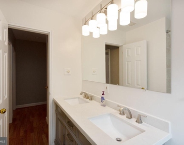 208 Skyhill Rd - Photo Thumbnail 23