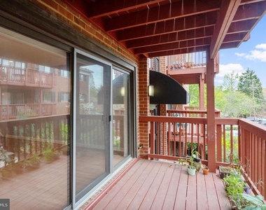 208 Skyhill Rd - Photo Thumbnail 25