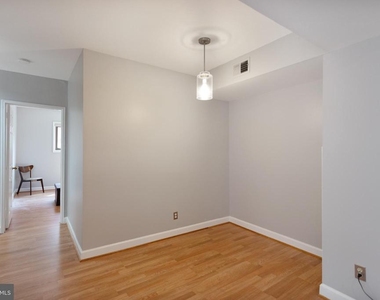 208 Skyhill Rd - Photo Thumbnail 7