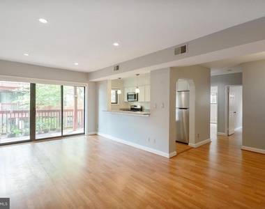 208 Skyhill Rd - Photo Thumbnail 1