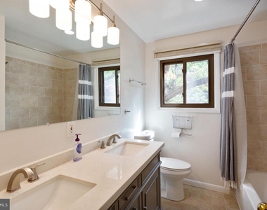 208 Skyhill Rd - Photo Thumbnail 22