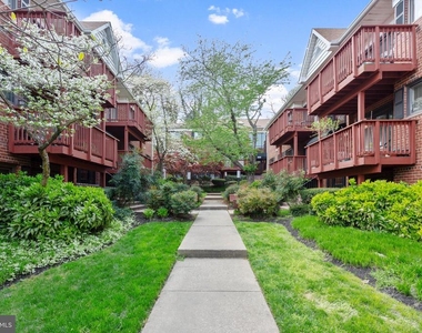 208 Skyhill Rd - Photo Thumbnail 32