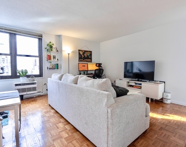 EAST 87th ST - Photo Thumbnail 1