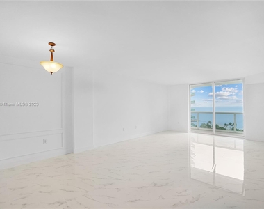 10275 Collins Ave - Photo Thumbnail 3