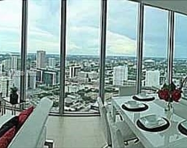 888 Biscayne Blvd - Photo Thumbnail 6