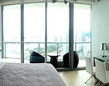 888 Biscayne Blvd - Photo Thumbnail 9