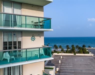 3801 S Ocean Dr - Photo Thumbnail 5